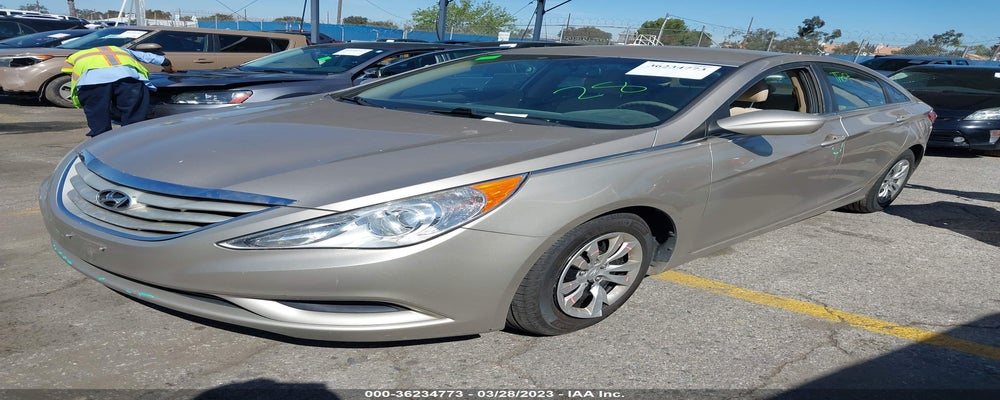 5NPEB4AC4BH201132 2011 HYUNDAI SONATA photo no. 2