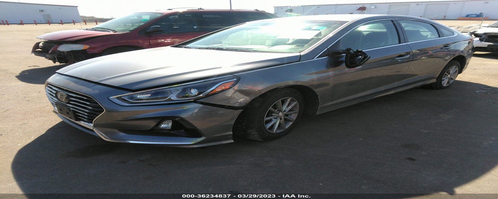 5NPE24AF9JH704275 2018 HYUNDAI SONATA photo no. 2