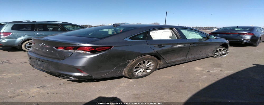 5NPE24AF9JH704275 2018 HYUNDAI SONATA photo no. 4