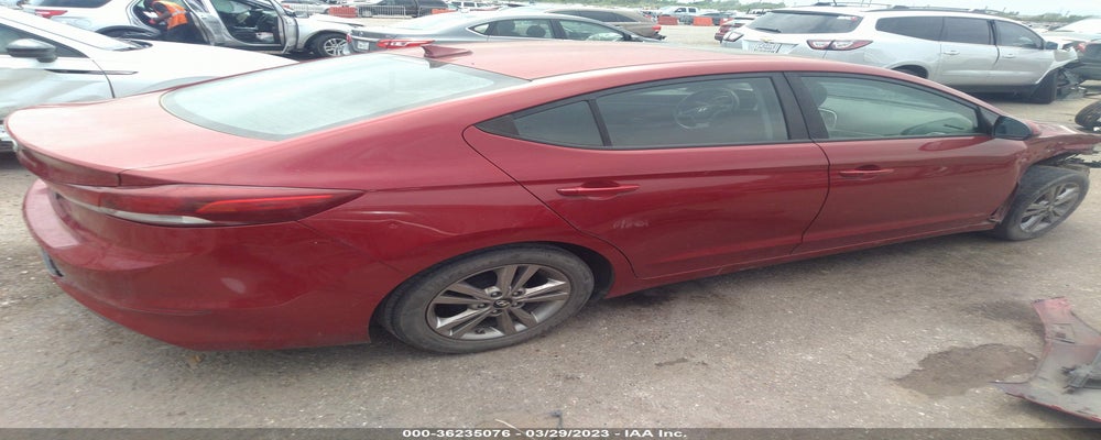 KMHD84LF1HU388437 2017 HYUNDAI ELANTRA photo no. 4