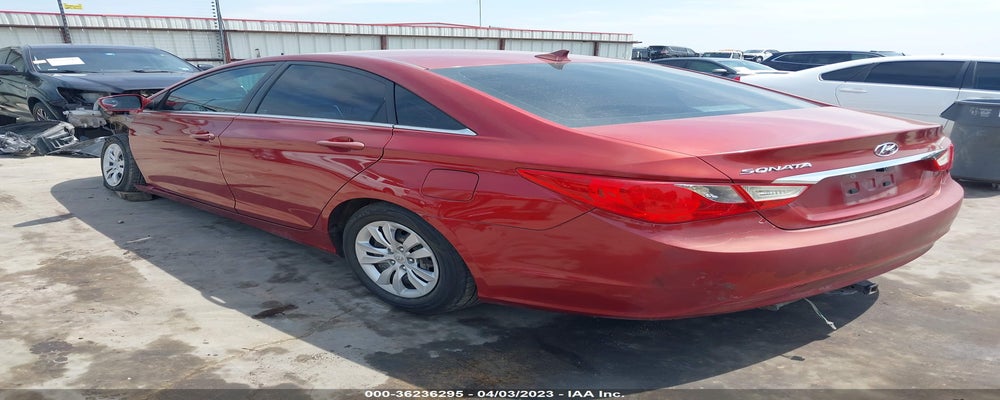5NPEB4AC2BH063462 2011 HYUNDAI SONATA photo no. 3