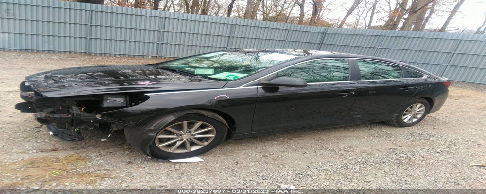 5NPE24AF8JH681670 2018 HYUNDAI SONATA photo no. 2
