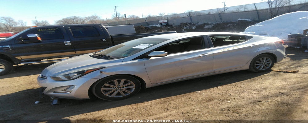 5NPDH4AE3GH720773 2016 HYUNDAI ELANTRA photo no. 2