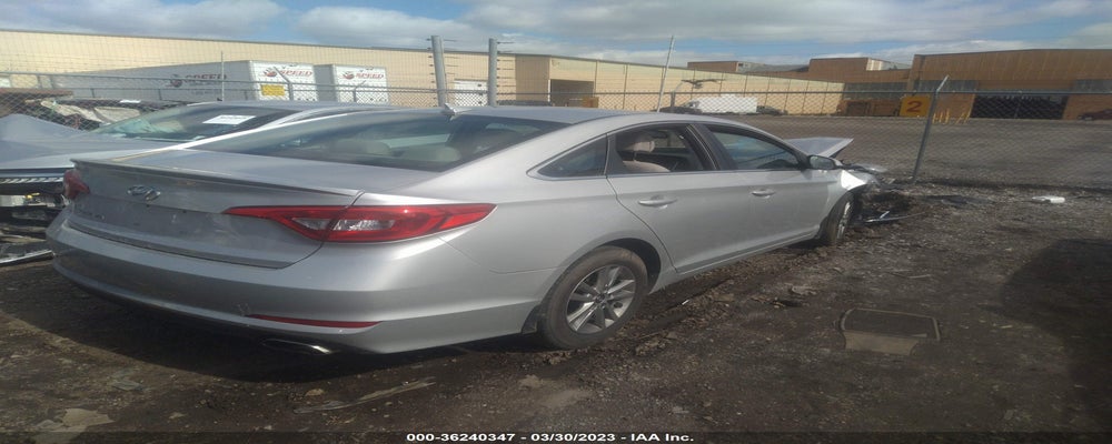 5NPE24AF6FH010392 2015 HYUNDAI SONATA photo no. 4