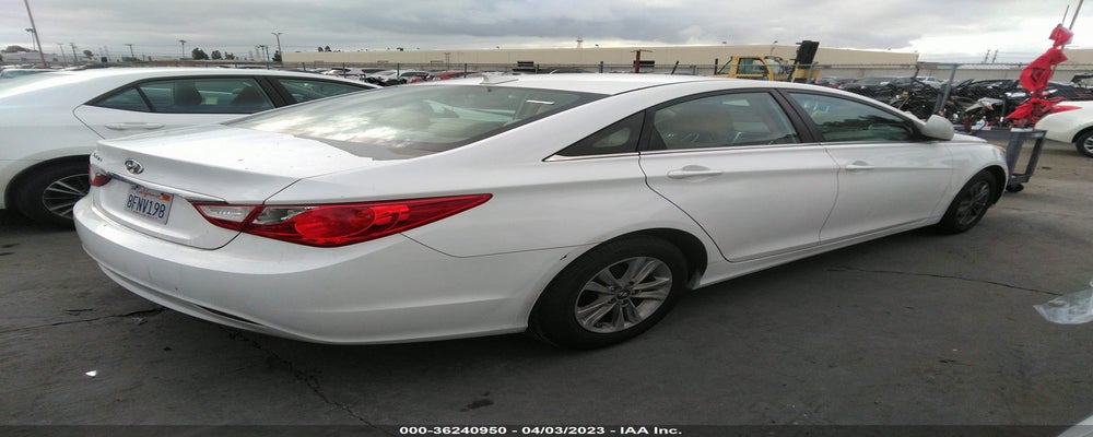 5NPEB4AC2DH745454 2013 HYUNDAI SONATA photo no. 4