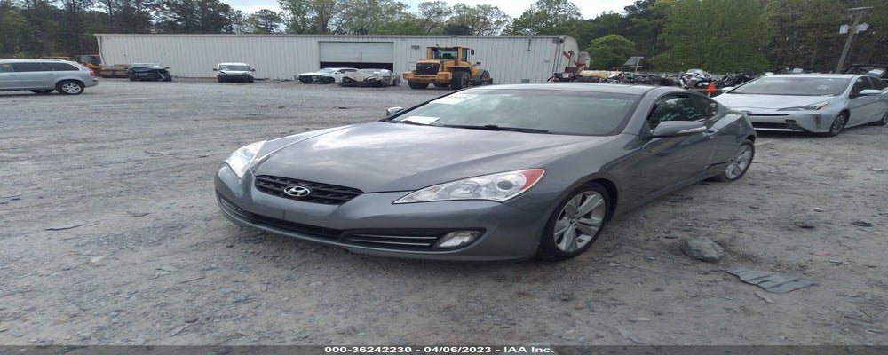 KMHHU6KHXBU045631 2011 HYUNDAI GENESIS COUPE photo no. 2