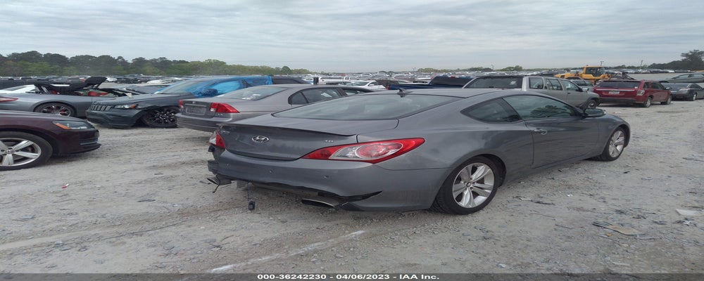 KMHHU6KHXBU045631 2011 HYUNDAI GENESIS COUPE photo no. 4