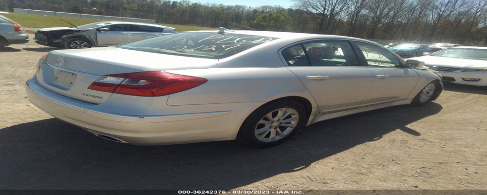 KMHGC4DD2CU176955 2012 HYUNDAI GENESIS photo no. 4