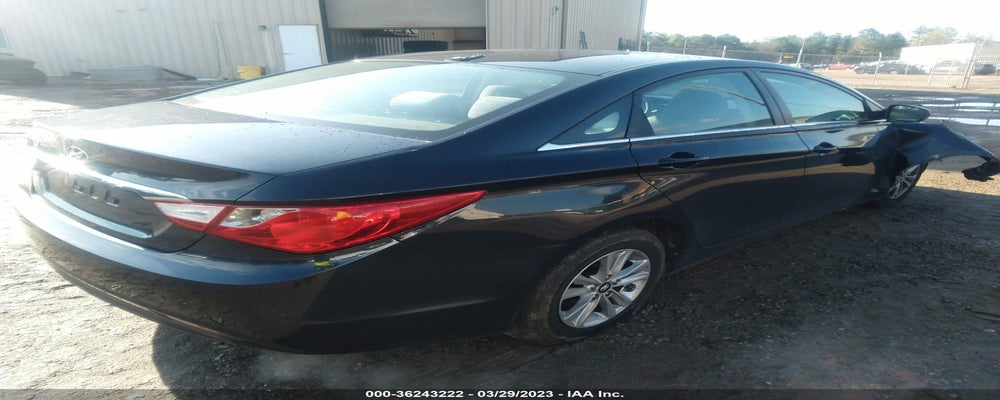 5NPEB4AC3BH125998 2011 HYUNDAI SONATA photo no. 4
