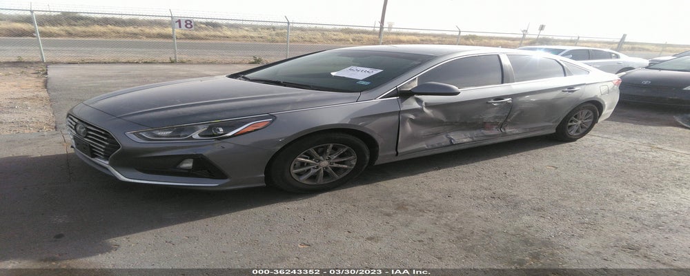 5NPE24AF6JH694501 2018 HYUNDAI SONATA photo no. 2