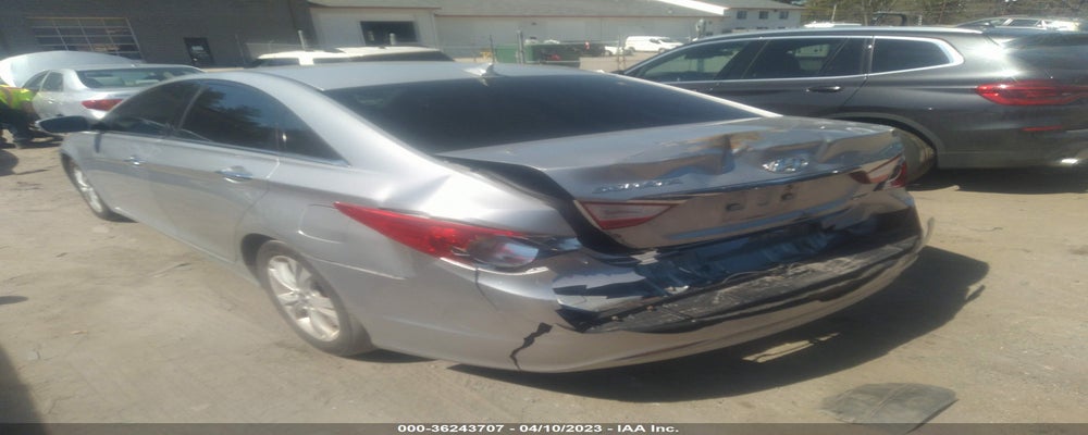 5NPEC4AC3BH002280 2011 HYUNDAI SONATA photo no. 3