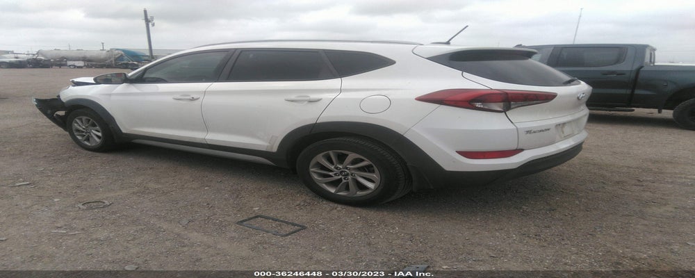 KM8J33A4XHU329495 2017 HYUNDAI TUCSON photo no. 3