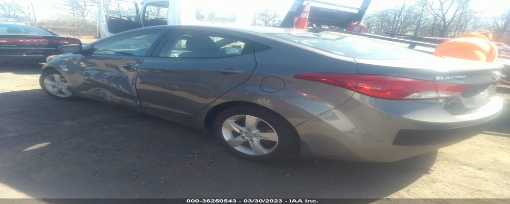 5NPDH4AE0DH329723 2013 HYUNDAI ELANTRA photo no. 3