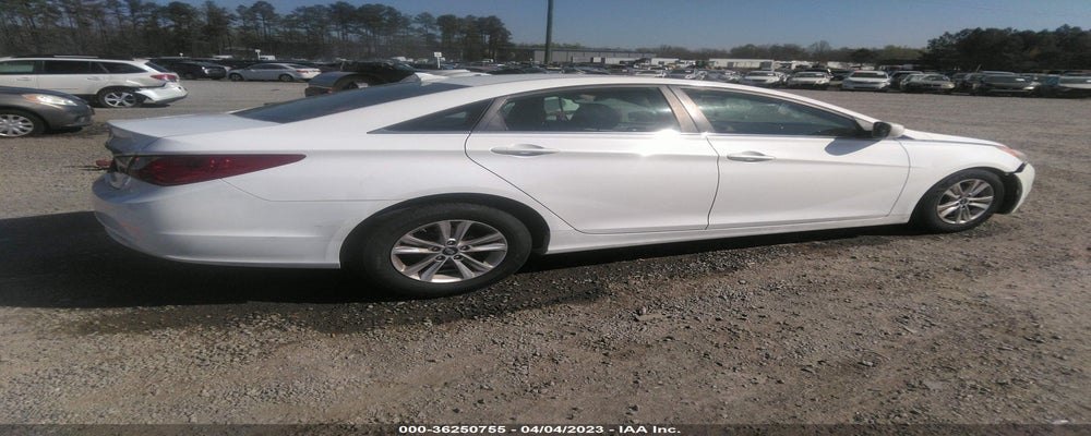 5NPEB4AC5DH564865 2013 HYUNDAI SONATA photo no. 4
