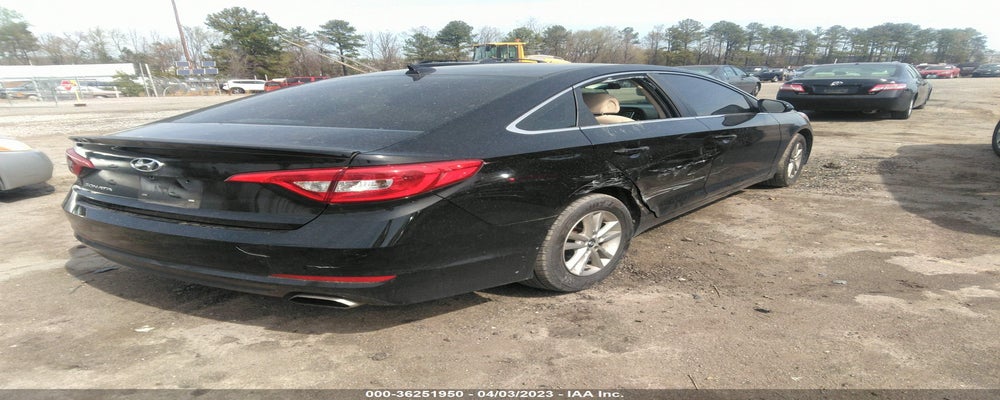 5NPE24AF3FH231738 2015 HYUNDAI SONATA photo no. 4