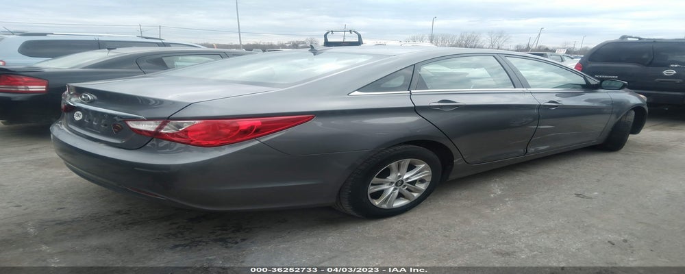 5NPEB4AC8DH783464 2013 HYUNDAI SONATA photo no. 4