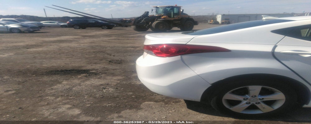 5NPDH4AE3DH453663 2013 HYUNDAI ELANTRA photo no. 6