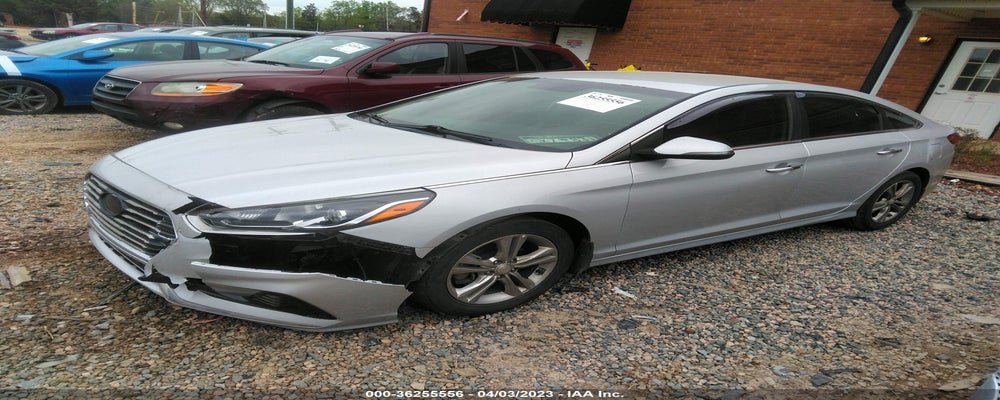 5NPE34AF2JH633031 2018 HYUNDAI SONATA photo no. 2
