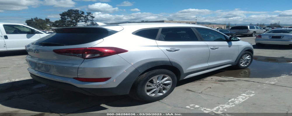 KM8J33A47JU607789 2018 HYUNDAI TUCSON photo no. 4