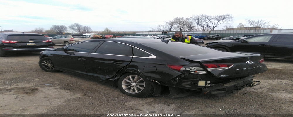 5NPE24AF1JH604672 2018 HYUNDAI SONATA photo no. 3