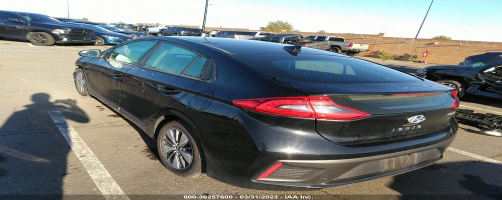 KMHC65LD3JU076812 2018 HYUNDAI IONIQ PLUG-IN HYBRID photo no. 3