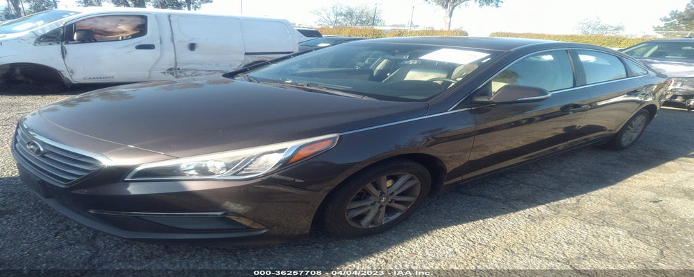 5NPE24AA1FH113532 2015 HYUNDAI SONATA photo no. 2