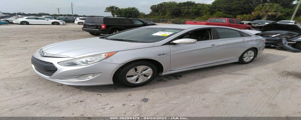 KMHEC4A46FA127937 2015 HYUNDAI SONATA photo no. 2