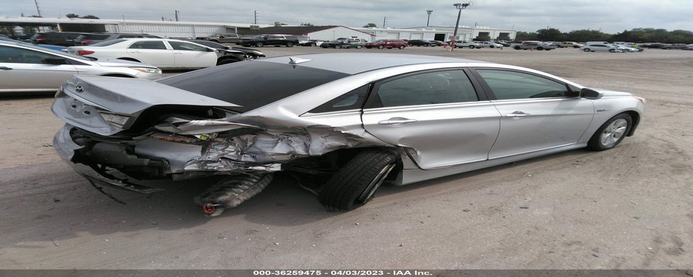 KMHEC4A46FA127937 2015 HYUNDAI SONATA photo no. 4