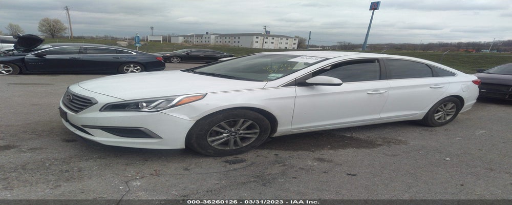 5NPE24AFXHH569348 2017 HYUNDAI SONATA photo no. 2