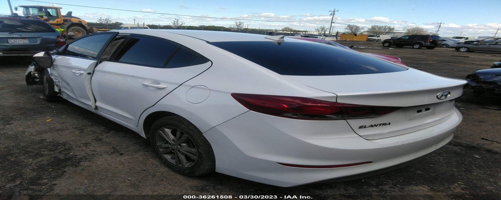 5NPD84LF3JH224109 2018 HYUNDAI ELANTRA photo no. 3