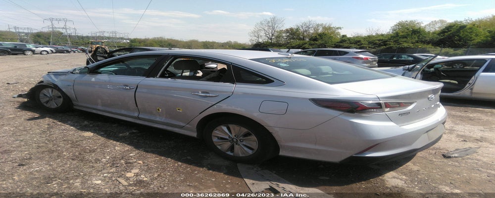 KMHE24L35KA093538 2019 HYUNDAI SONATA HYBRID photo no. 3