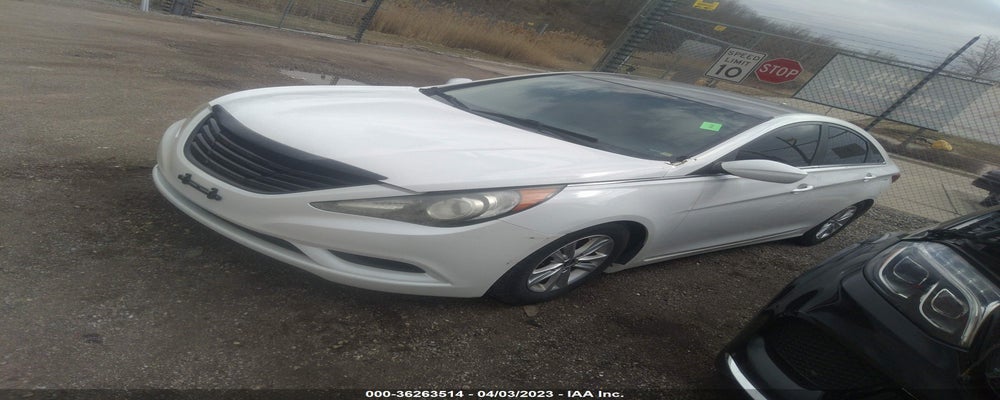 5NPEB4AC5BH259721 2011 HYUNDAI SONATA photo no. 2