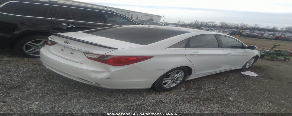 5NPEB4AC5BH259721 2011 HYUNDAI SONATA photo no. 4