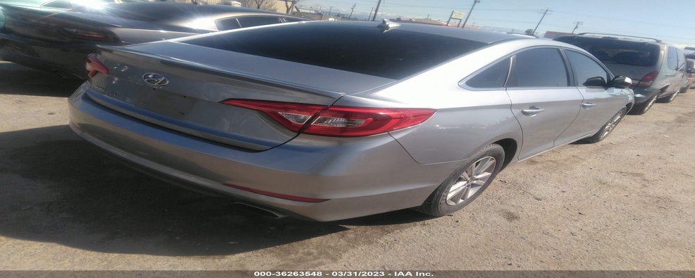 5NPE24AF8FH007073 2015 HYUNDAI SONATA photo no. 4