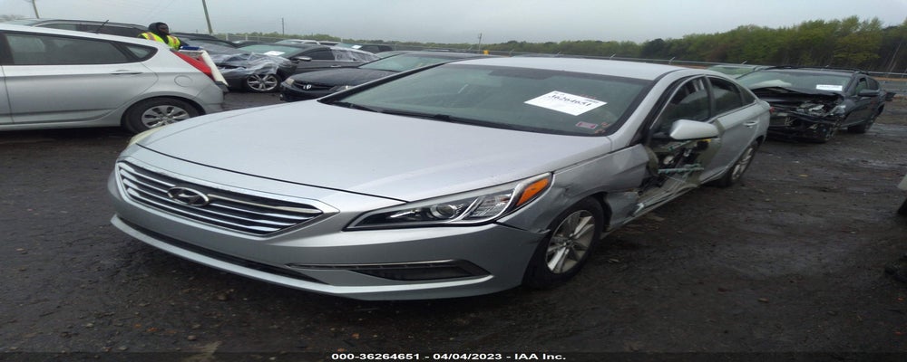 5NPE24AF8FH170290 2015 HYUNDAI SONATA photo no. 2
