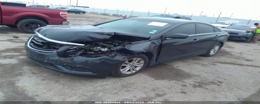 5NPEB4AC7DH693576 2013 HYUNDAI SONATA photo no. 2