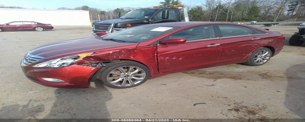 5NPEC4AB8BH316157 2011 HYUNDAI SONATA photo no. 2