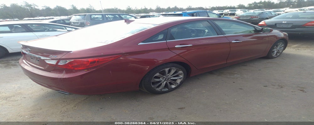 5NPEC4AB8BH316157 2011 HYUNDAI SONATA photo no. 4