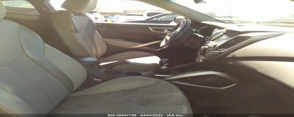 KMHTC6AD8CU084201 2012 HYUNDAI VELOSTER photo no. 5