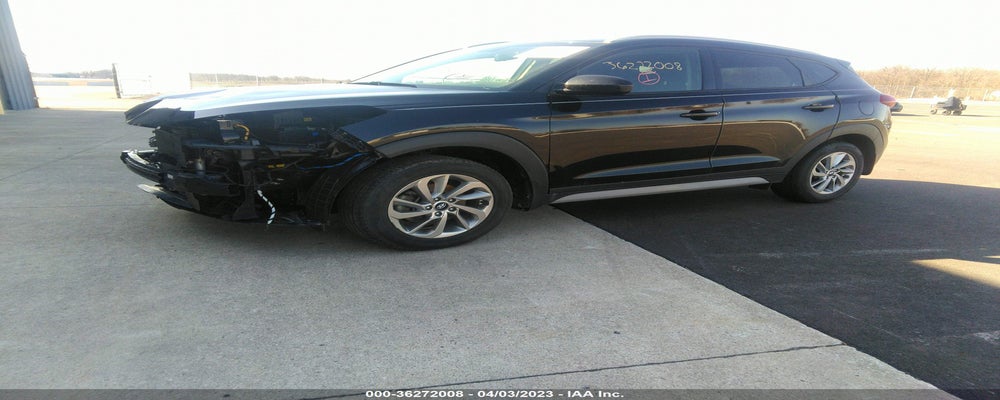 KM8J33A47JU758437 2018 HYUNDAI TUCSON photo no. 2