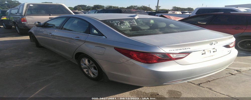 5NPEC4AC2BH128839 2011 HYUNDAI SONATA photo no. 3
