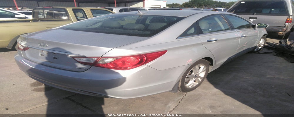 5NPEC4AC2BH128839 2011 HYUNDAI SONATA photo no. 4