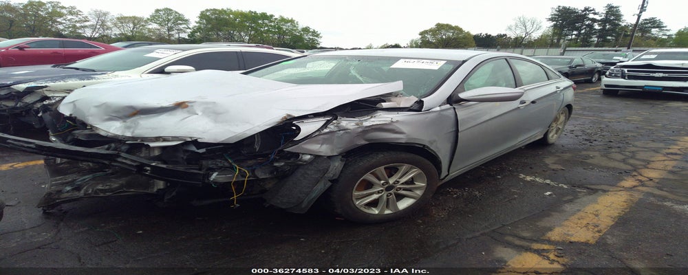 5NPEB4AC3BH216107 2011 HYUNDAI SONATA photo no. 2