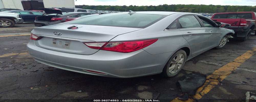 5NPEB4AC3BH216107 2011 HYUNDAI SONATA photo no. 4