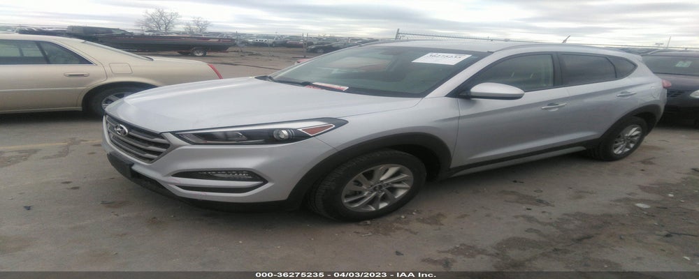 KM8J33A40HU386580 2017 HYUNDAI TUCSON photo no. 2