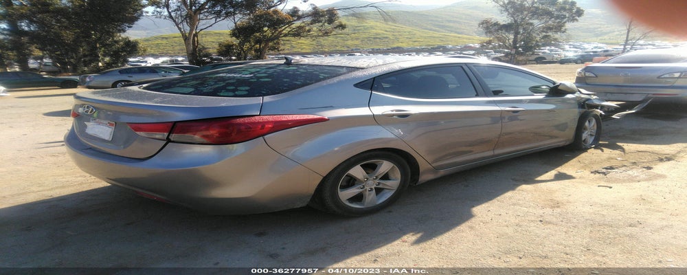 KMHDH4AEXDU575423 2013 HYUNDAI ELANTRA photo no. 4