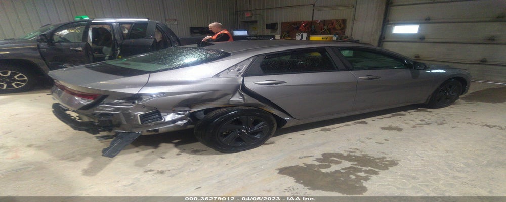 KMHLM4AGXNU348727 2022 HYUNDAI ELANTRA photo no. 4