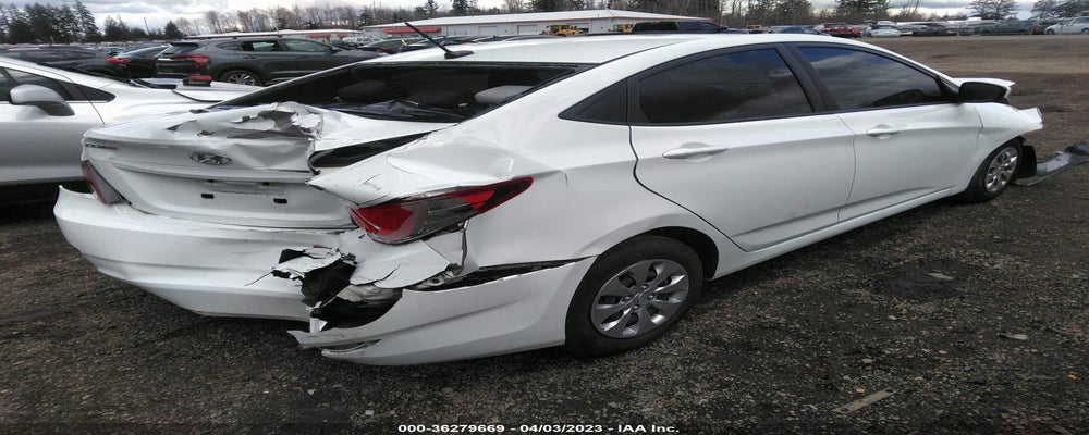 KMHCT4AE0FU907236 2015 HYUNDAI ACCENT photo no. 4
