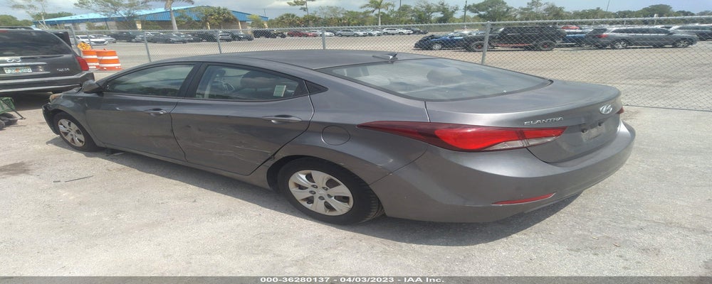 KMHDH4AE1GU635190 2016 HYUNDAI ELANTRA photo no. 3