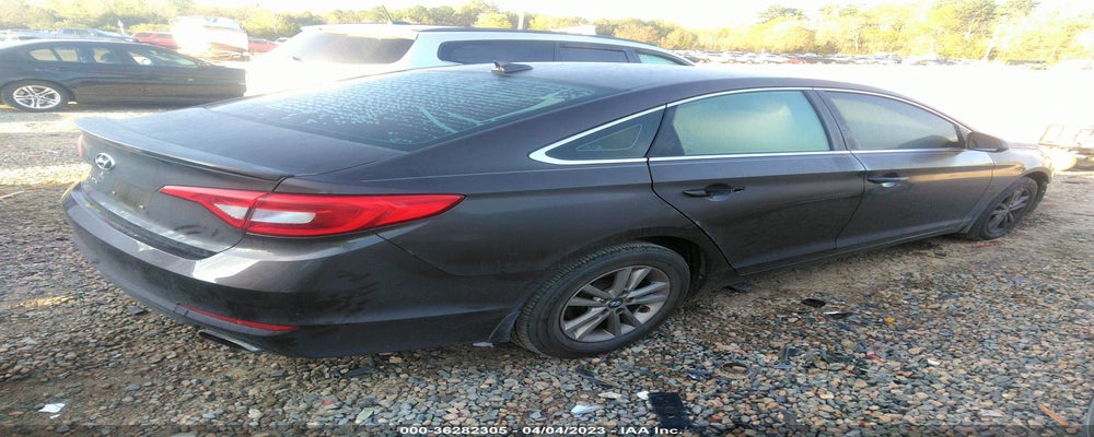 5NPE24AF8FH146863 2015 HYUNDAI SONATA photo no. 4